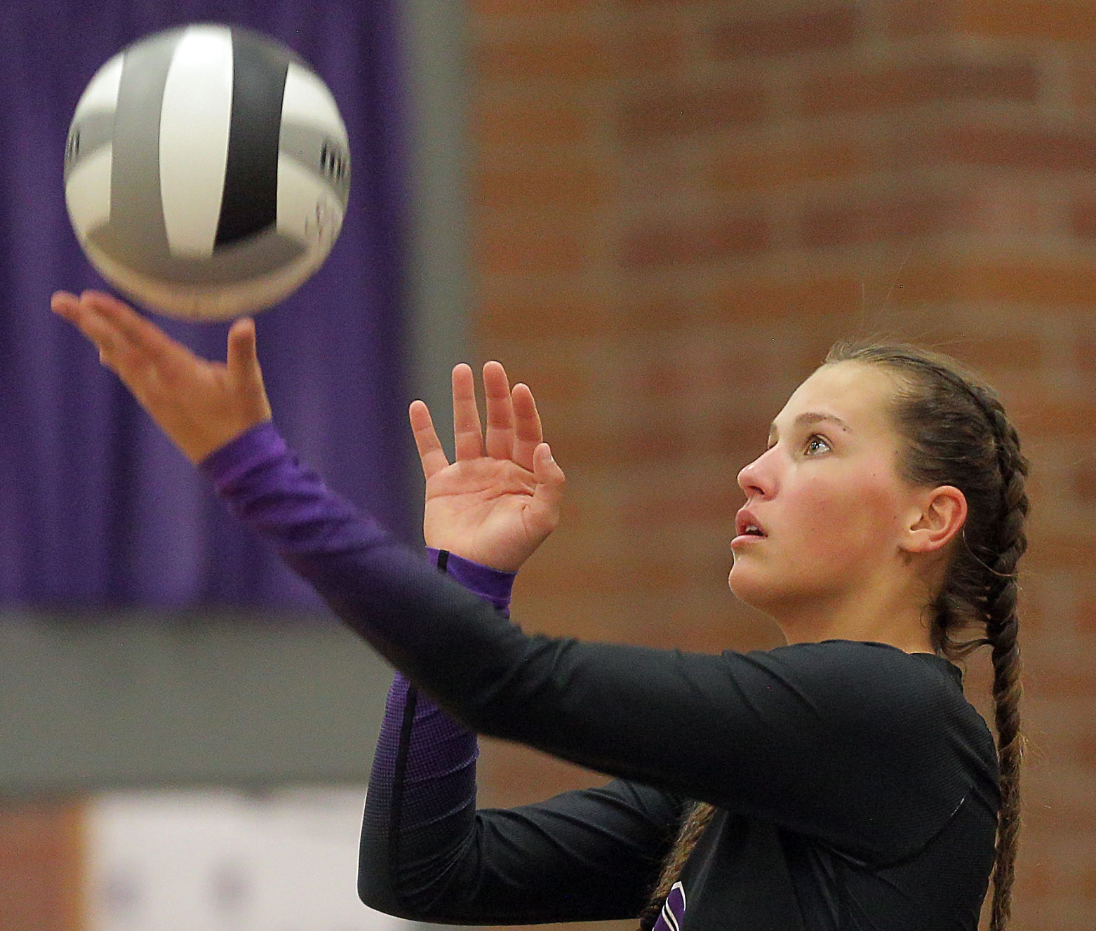 Truckee at Spring Creek Volleyball 33.jpg